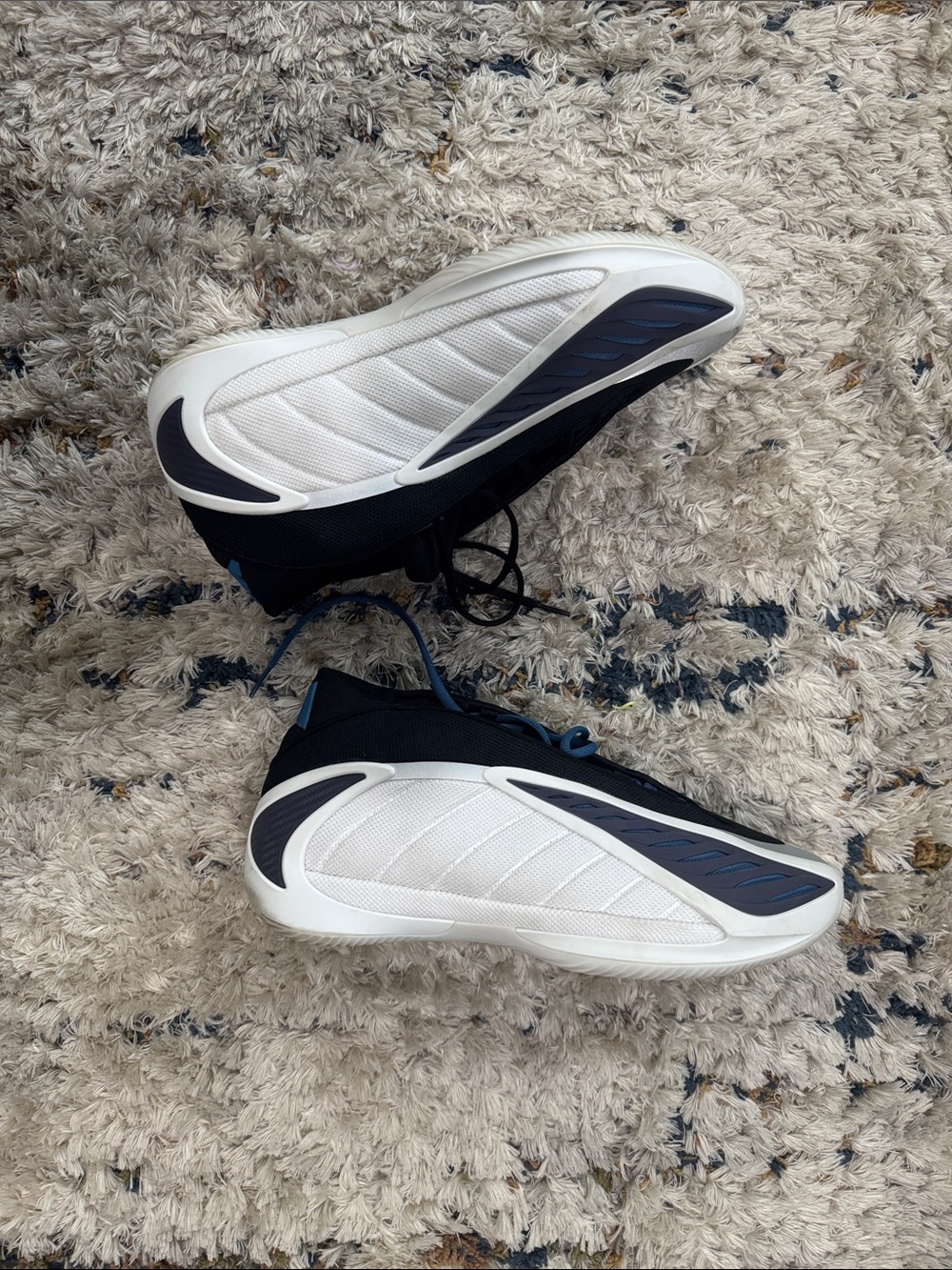 AE 2 Men's White and Navy Performance Sneakers